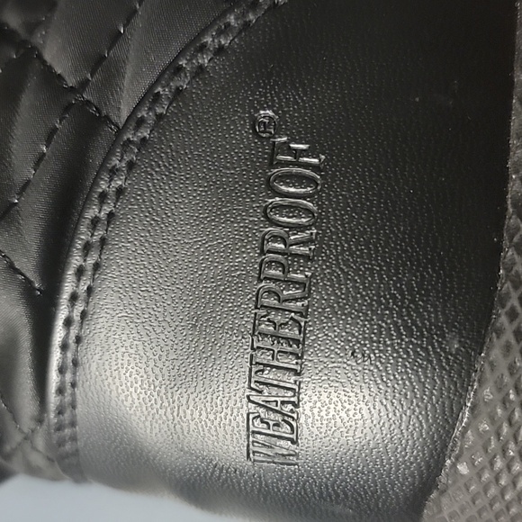 Boots - Picture 2 of 6